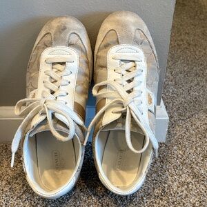 Coach Cream and White Casual Sneakers